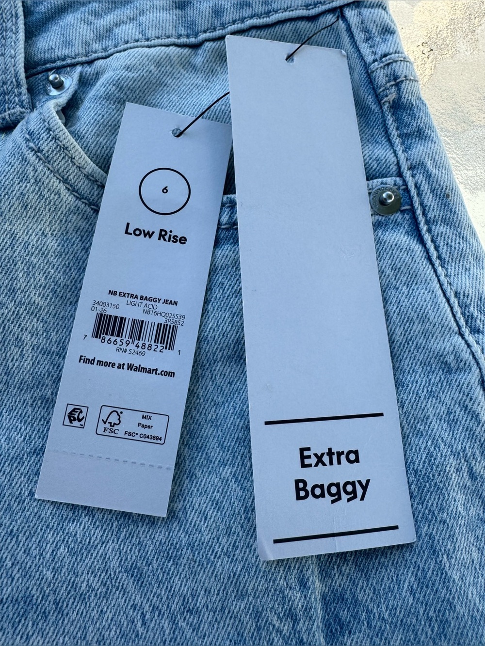🩵🤍Low Rise Extra Baggy Jeans No Boundaries Light Acid Wash NWT Size 6 - Picture 12 of 16